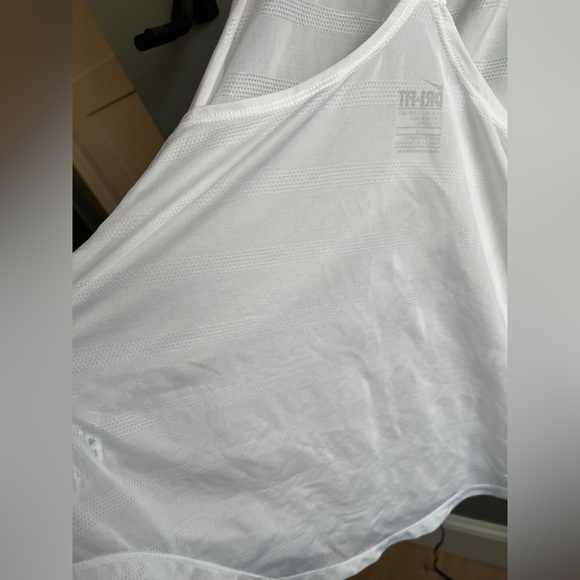 Nike Dri-Fit tank, large - Picture 4 of 4